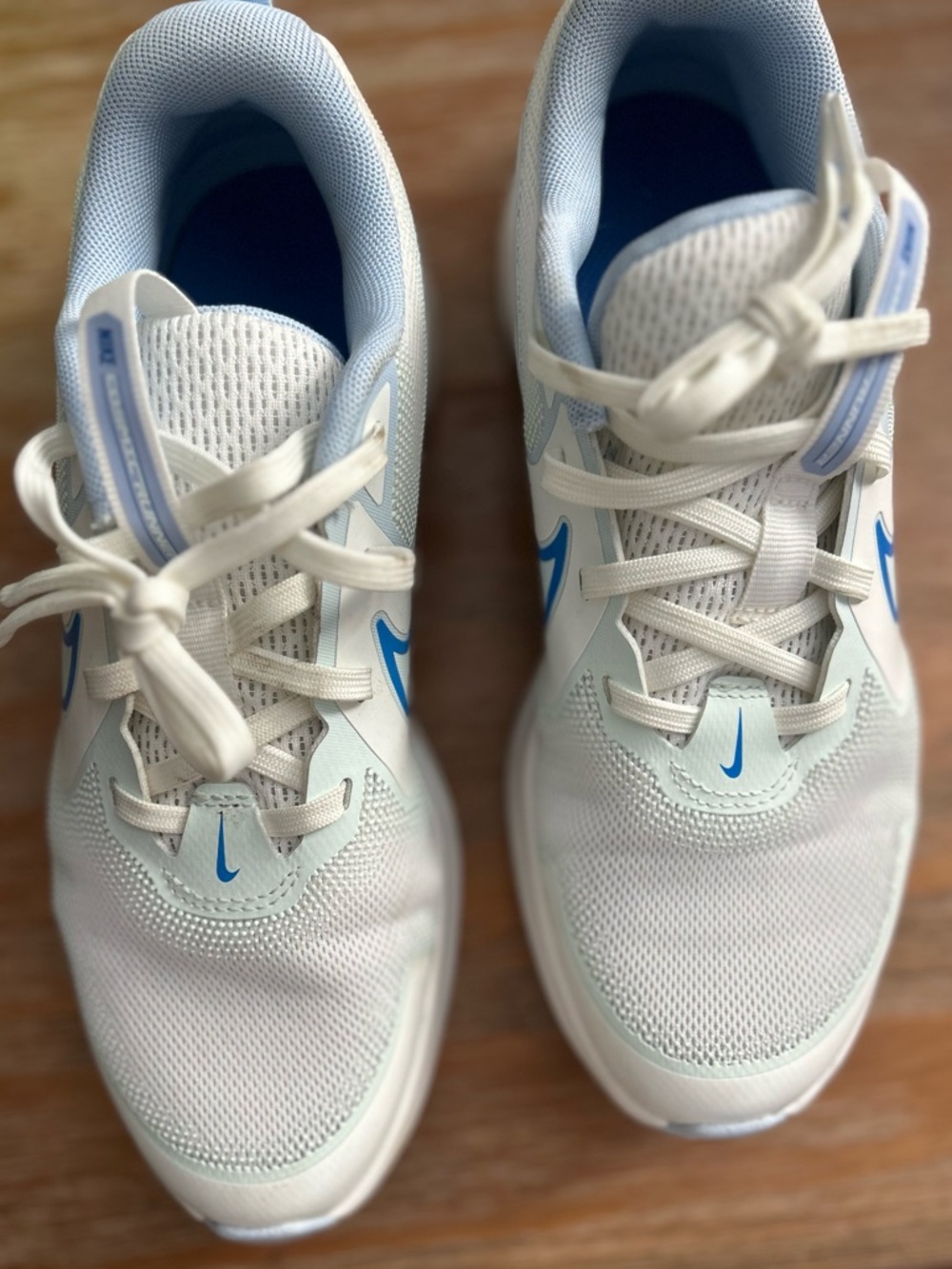 Nike Cosmic Runner Shoes - Picture 5 of 12